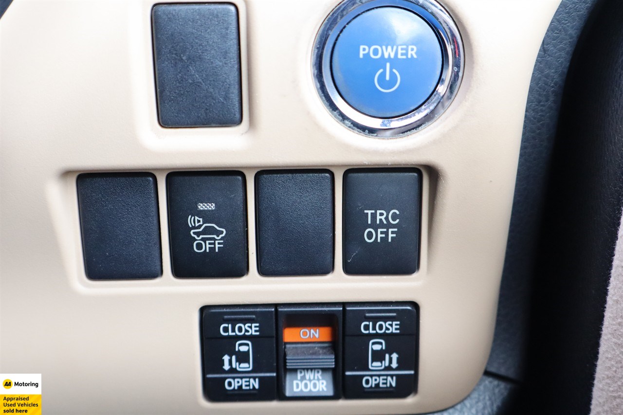 2014 Toyota Noah
