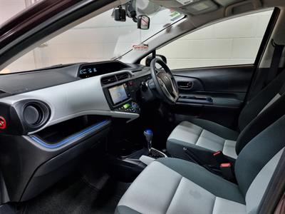 2015 Toyota Aqua - Thumbnail