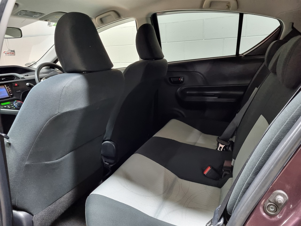 2015 Toyota Aqua