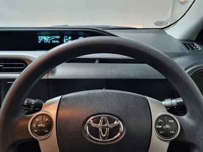 2015 Toyota Aqua - Thumbnail