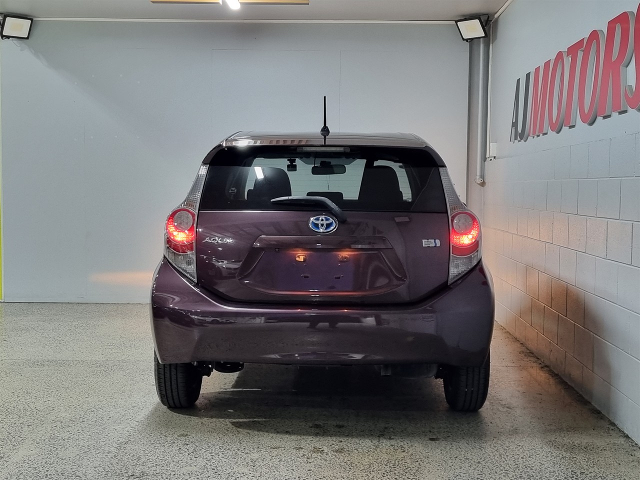 2015 Toyota Aqua