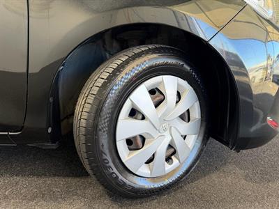2015 Toyota Vitz - Thumbnail
