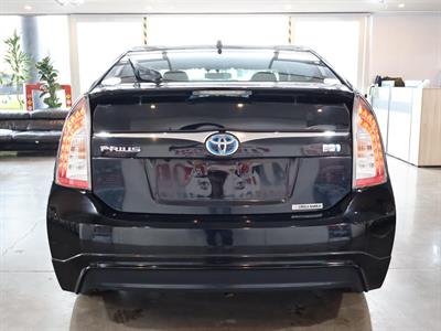 2013 Toyota Prius - Thumbnail