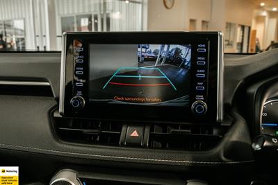 2022 Toyota RAV4 - Thumbnail