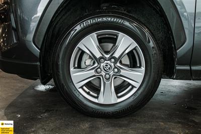 2022 Toyota RAV4 - Thumbnail