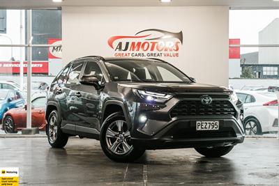 2022 Toyota RAV4 - Thumbnail