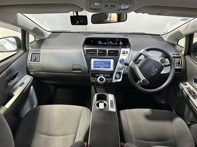 2013 Toyota Prius - Thumbnail