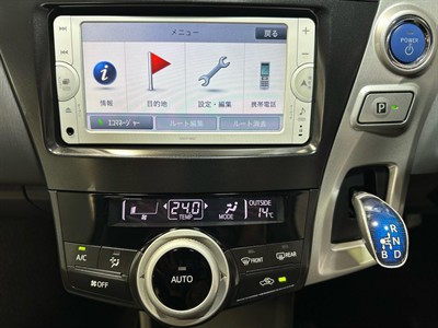 2013 Toyota Prius - Thumbnail