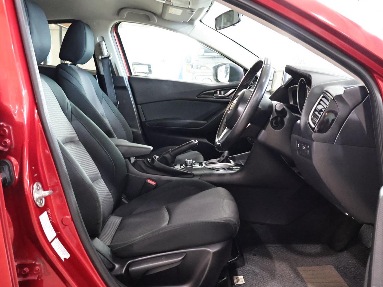 2013 Mazda Axela