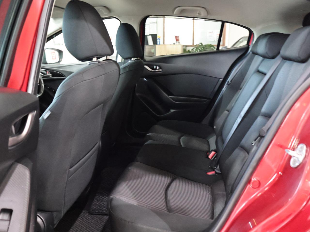 2013 Mazda Axela