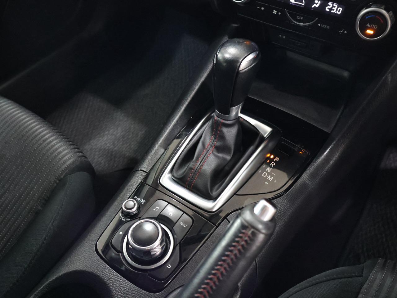 2013 Mazda Axela