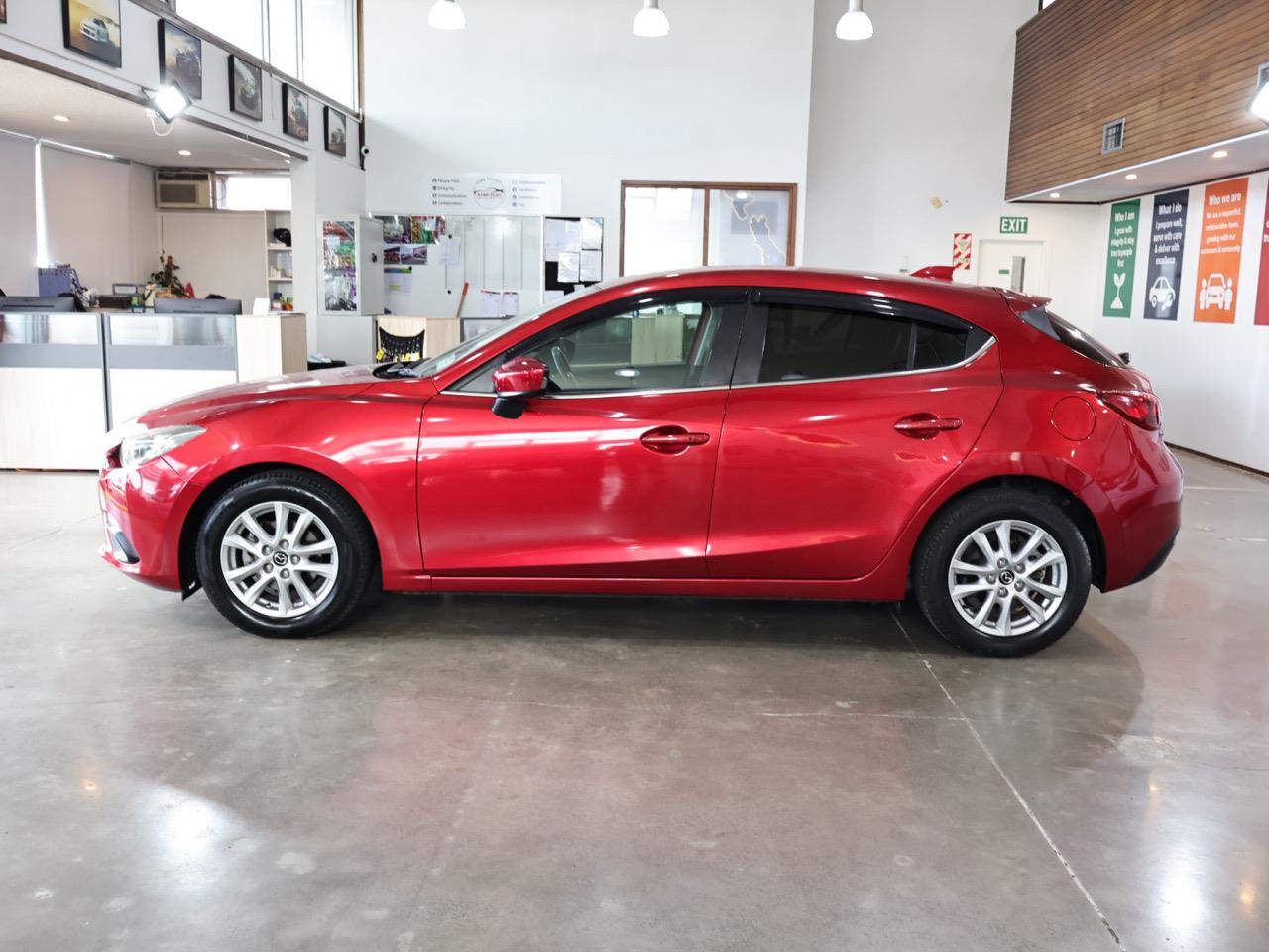 2013 Mazda Axela