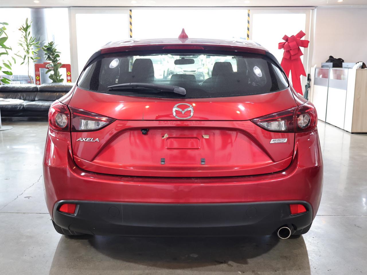 2013 Mazda Axela