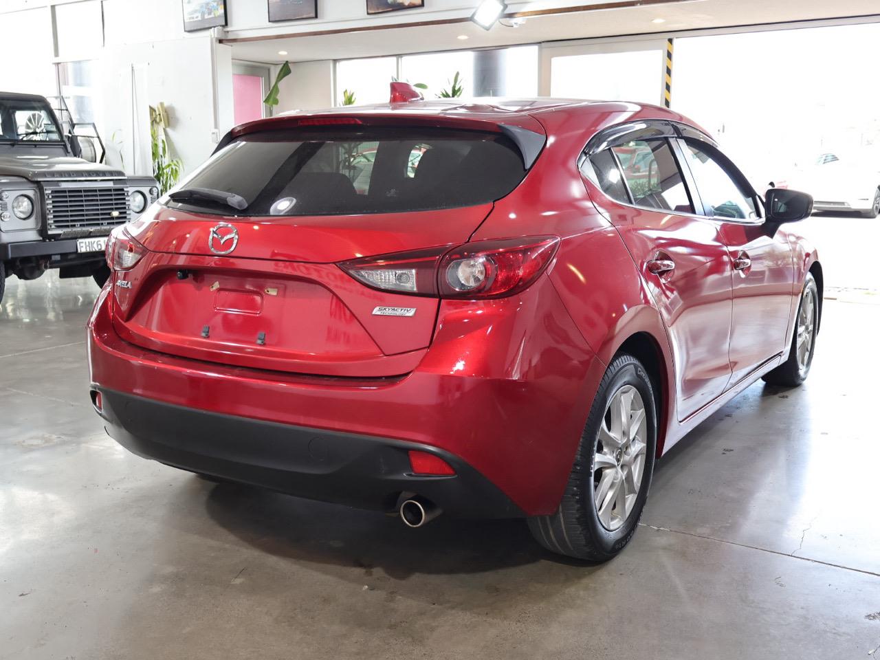 2013 Mazda Axela