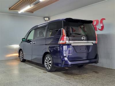 2019 Nissan Serena - Thumbnail