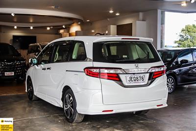 2015 Honda Odyssey - Thumbnail
