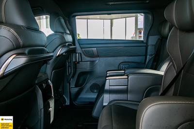 2024 Toyota Alphard - Thumbnail