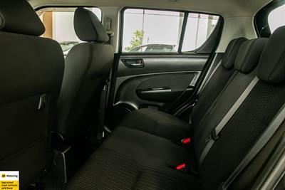 2015 Suzuki Swift - Thumbnail