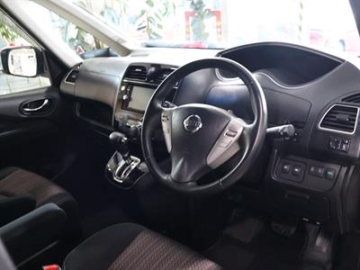 2016 Nissan Serena - Thumbnail
