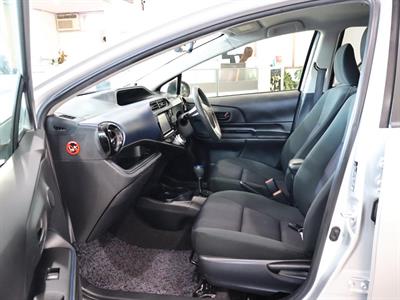 2015 Toyota Aqua - Thumbnail
