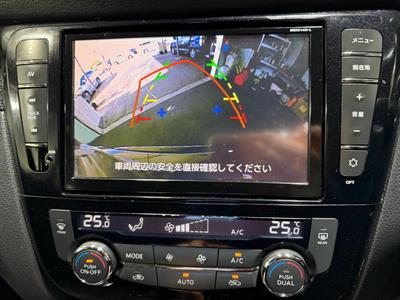 2015 Nissan X-Trail - Thumbnail