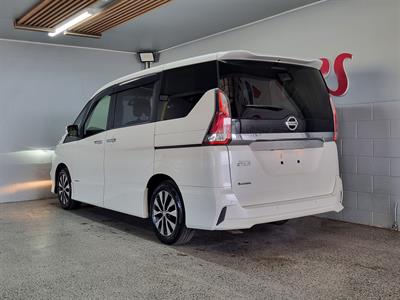 2019 Nissan Serena - Thumbnail