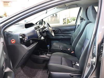 2015 Toyota Aqua - Thumbnail