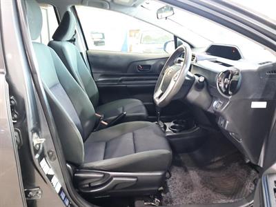 2015 Toyota Aqua - Thumbnail