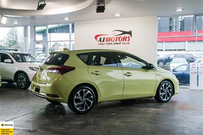 2016 Toyota Auris - Thumbnail