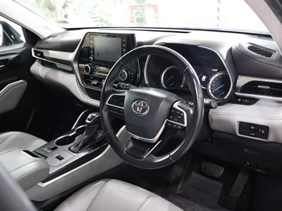 2022 Toyota Highlander - Thumbnail
