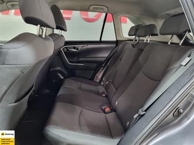 2022 Toyota RAV4 - Thumbnail