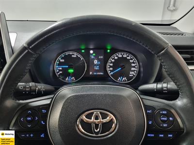 2022 Toyota RAV4 - Thumbnail