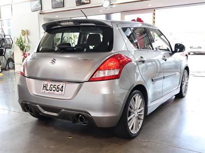 2012 Suzuki Swift - Thumbnail