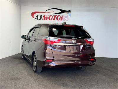 2015 Honda Shuttle - Thumbnail