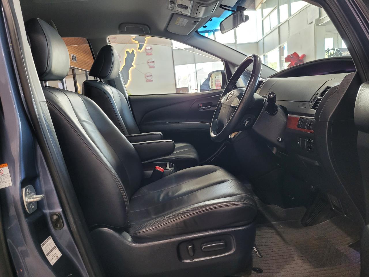 2014 Toyota Estima