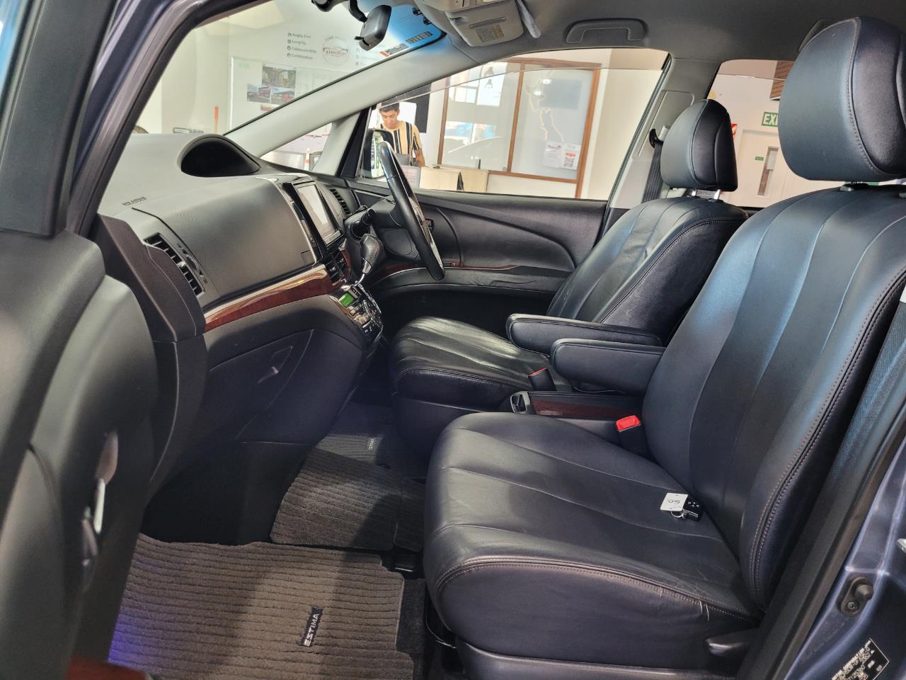 2014 Toyota Estima