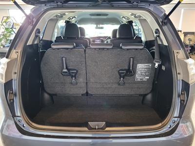 2014 Toyota Estima - Thumbnail