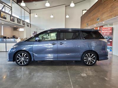 2014 Toyota Estima - Thumbnail