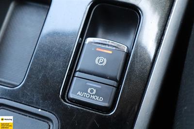 2022 Mitsubishi Outlander - Thumbnail