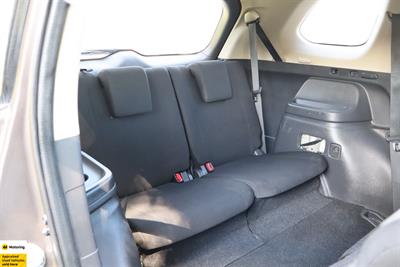 2022 Mitsubishi Outlander - Thumbnail