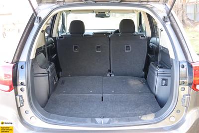 2022 Mitsubishi Outlander - Thumbnail