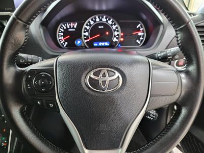 2014 Toyota Voxy - Thumbnail