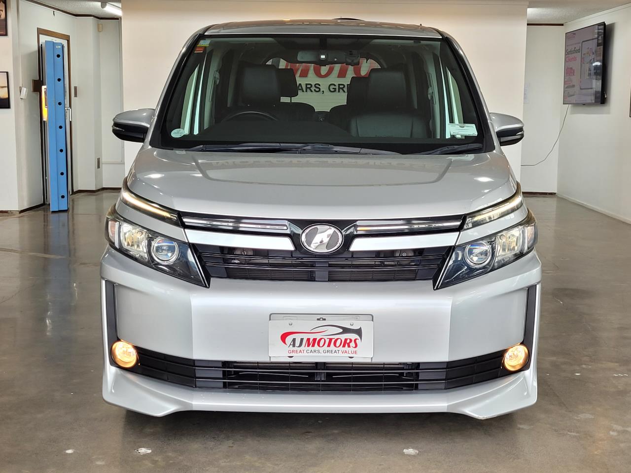 2014 Toyota Voxy