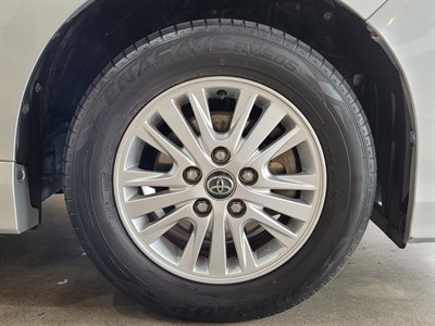 2014 Toyota Voxy - Thumbnail