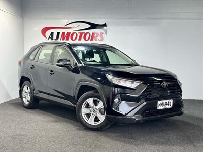 2019 Toyota RAV4 - Thumbnail