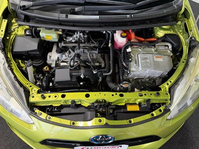 2015 Toyota Aqua - Thumbnail