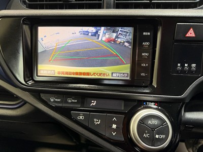 2015 Toyota Aqua - Thumbnail