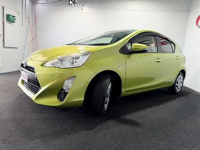 2015 Toyota Aqua - Thumbnail