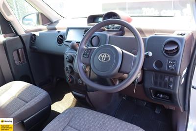 2014 Toyota Spade - Thumbnail