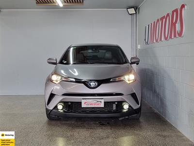 2017 Toyota C-HR - Thumbnail